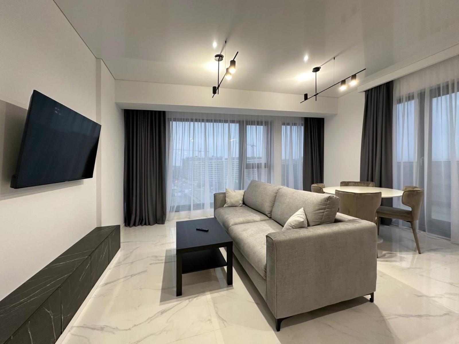 Koya Tower By The Lake Apartments Mamaia Luaran gambar