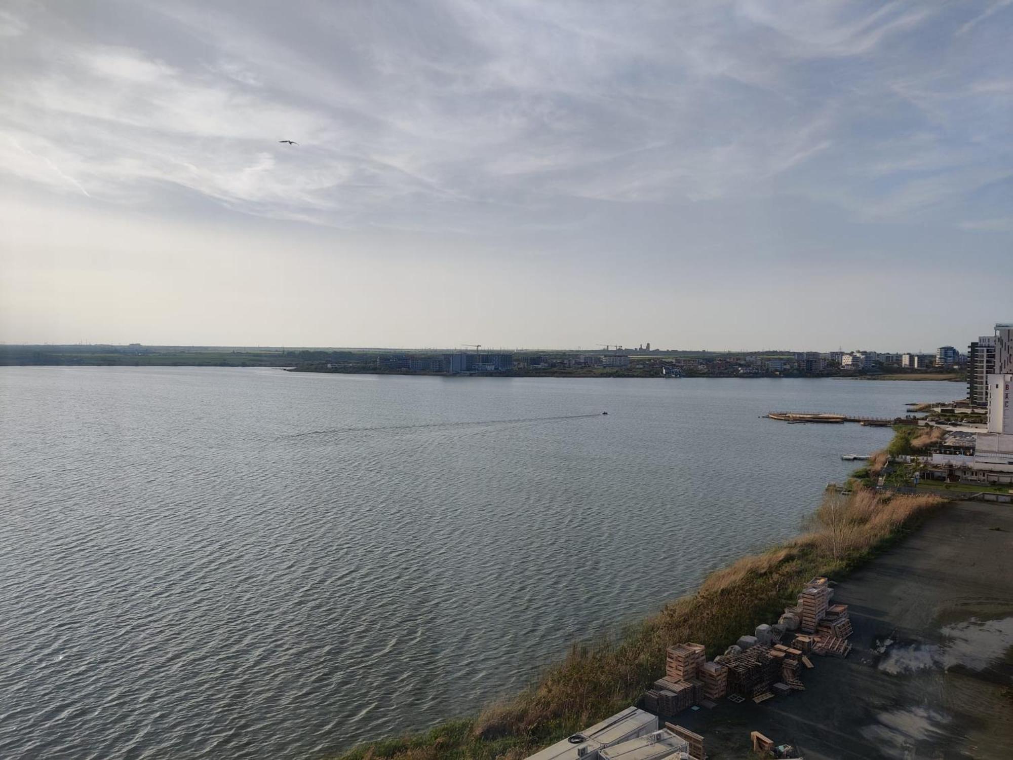 Koya Tower By The Lake Apartments Mamaia Luaran gambar